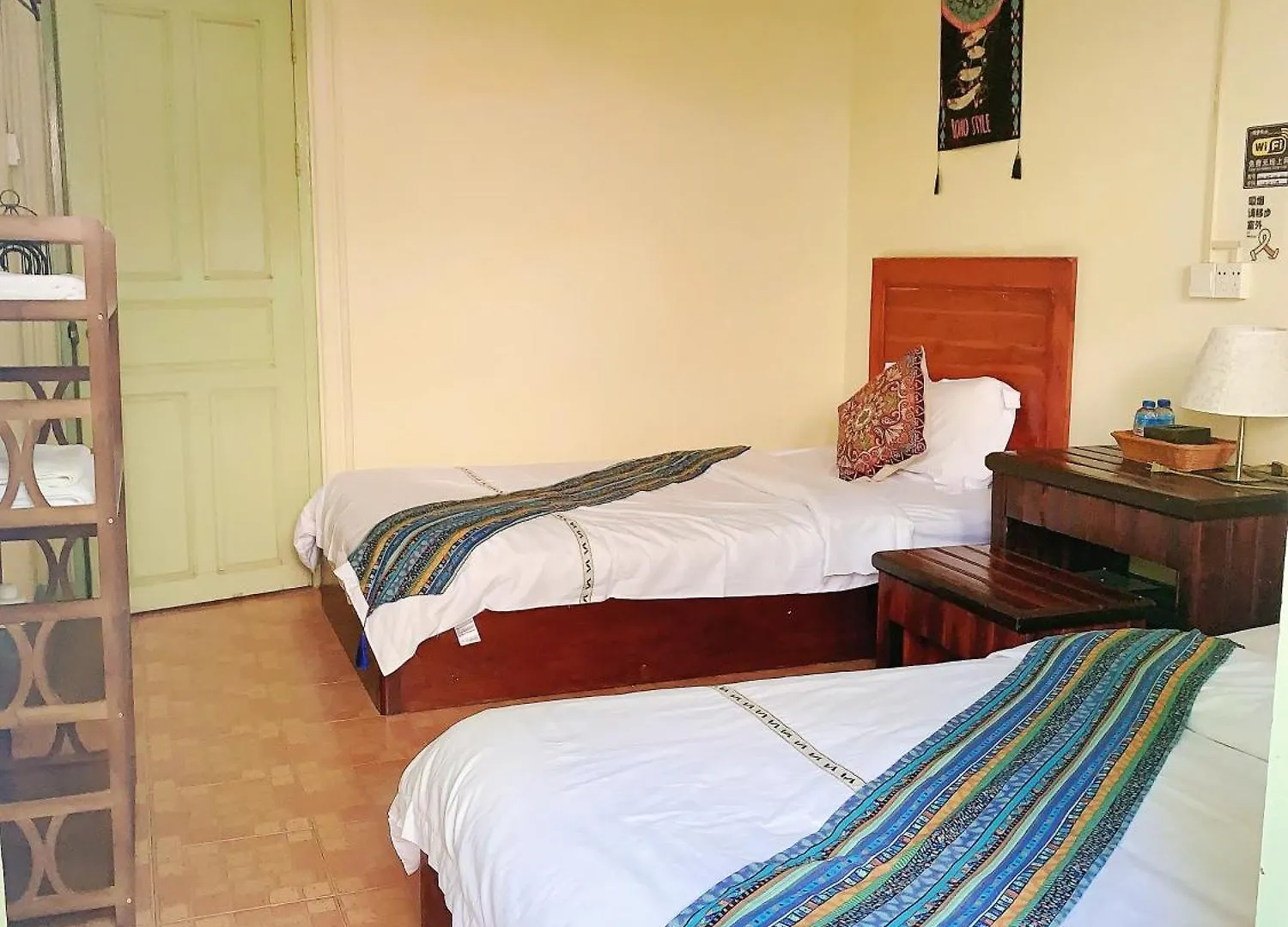 Vendégház 天堂鸟花园客栈 Hotel Luangprabang